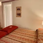 Residenza Le 6 A 4* Trieste