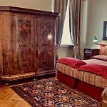 Affittacamere Residenza Le 6 A 4*