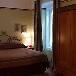 Affittacamere Residenza Le 6 A 4*