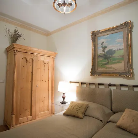 Guest house Residenza Le 6 A 4*