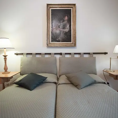 Residenza Le 6 A Guest house 4*