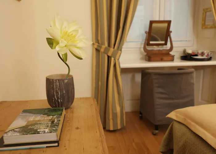 Residenza Le 6 A Πανσιόν