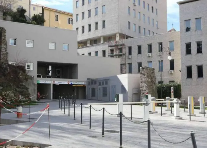 Residenza Le 6 A 4* Τεργέστη