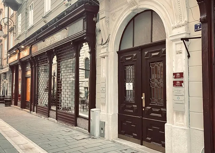 Residenza Le 6 A Τεργέστη